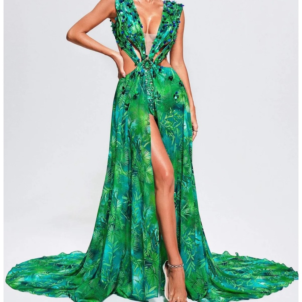 The maxi length exudes a sense of glamour, allowing you to make a grand entrance